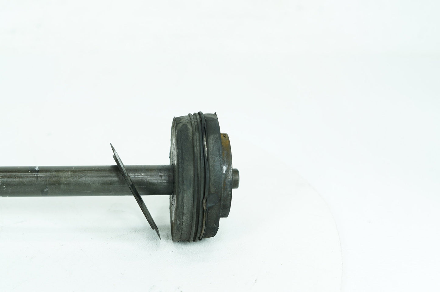 1984 - 1998 Harley-Davidson Touring Electra Glide Classic Rear Fork Swingarm Pivot Bolt Shaft 47492-89A