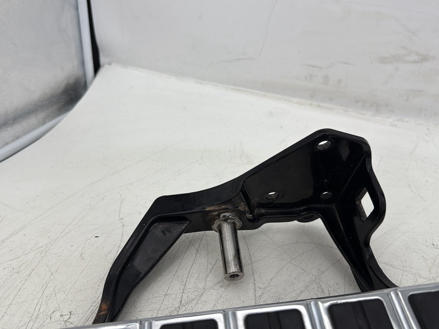 2000 Harley Softail FLSTC Heritage Classic OEM Left Right Driver Floorboard Foot Rest