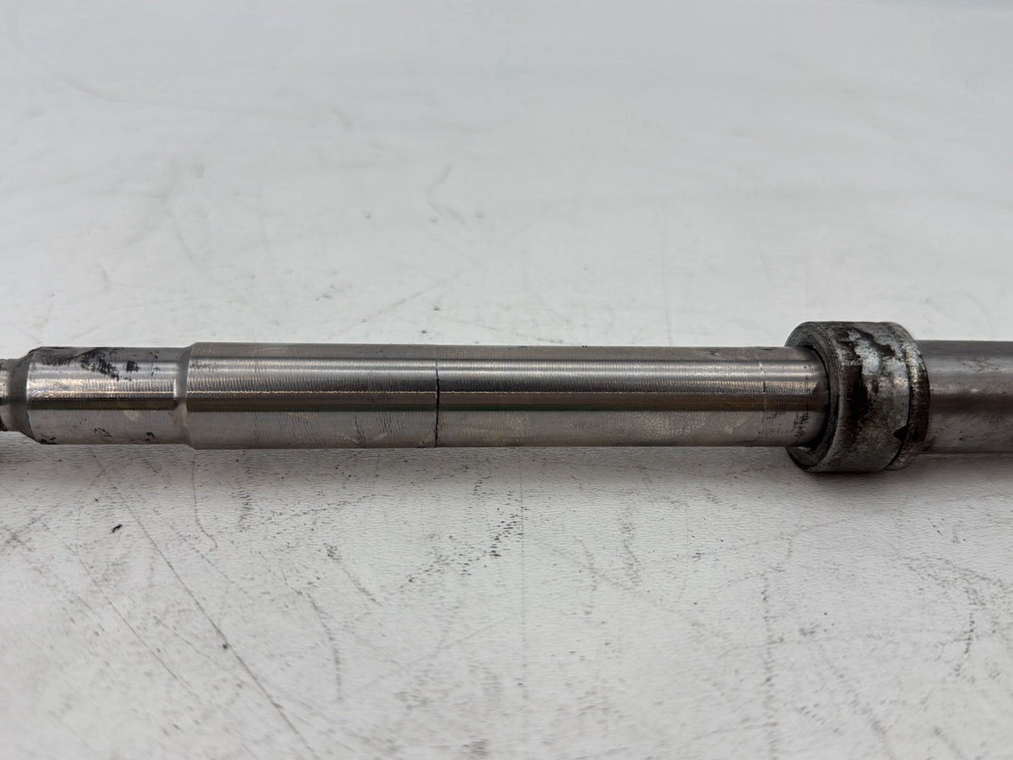 2004 - 2013 Harley-Davidson Sportster 1200 Custom Front Wheel Axle Bolt Shaft 43895-00