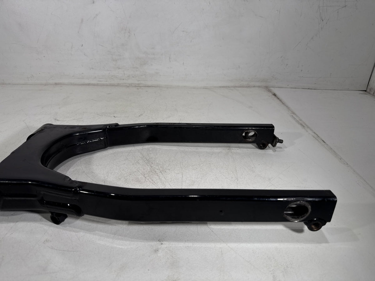 2001 Harley Electra Glide Touring Classic OEM Rear Fork Swingarm Swing Arm