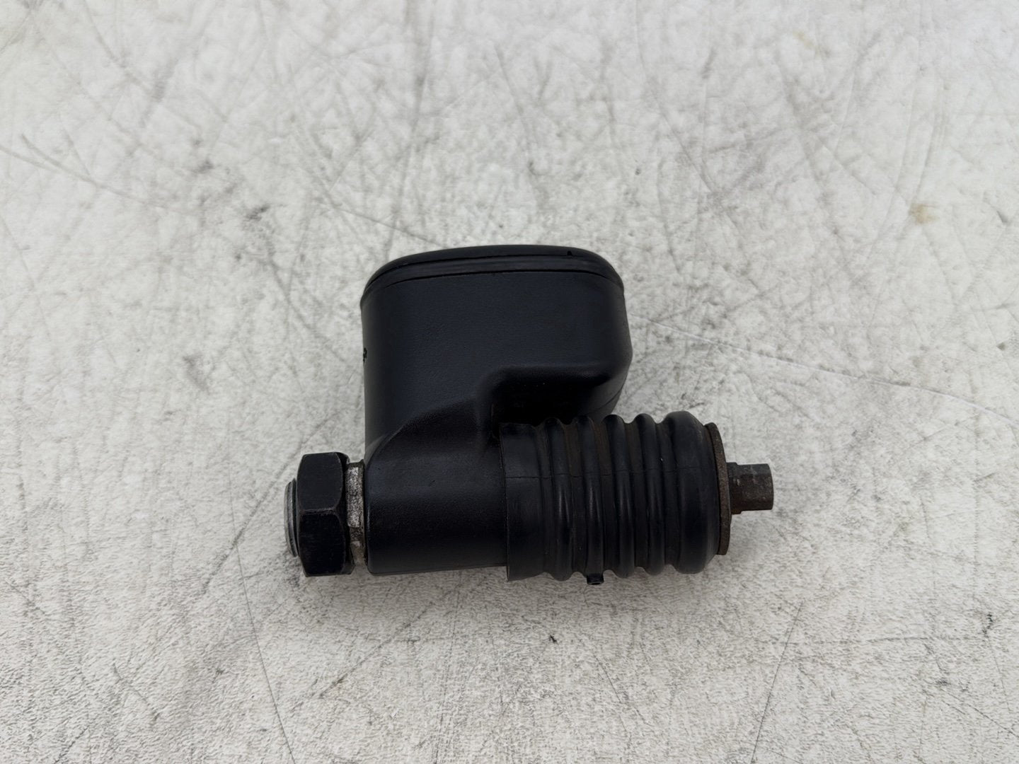 2012 Harley Dyna Super Glide Custom FXDCI OEM Rear Brake Master Cylinder Reservoir