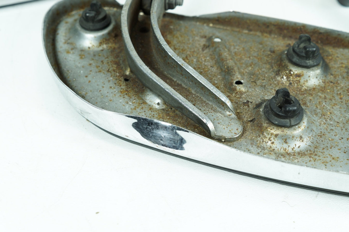 2008 - 2016 Harley-Davidson Touring Road Glide Custom Left Right Driver Floorboard Foot Rest 50683-04