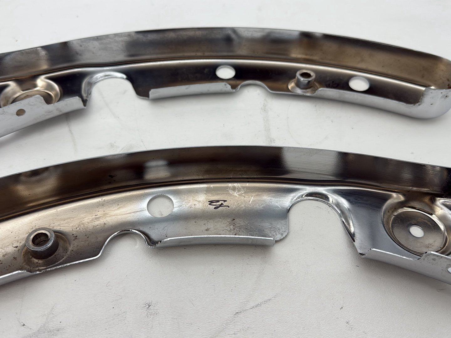2011 Harley Road King Touring FLHRC Classic OEM Left Right Saddlebag Fender Struts Brackets