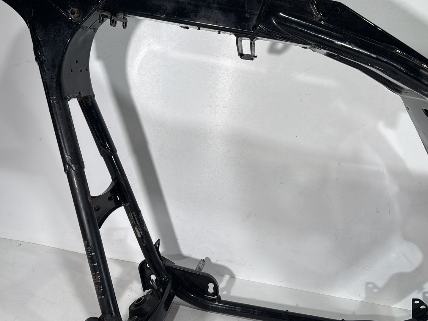 1999 - 2006 Harley-Davidson Touring Road King Police Body Main Frame Chassis CLN CLR 47900-01
