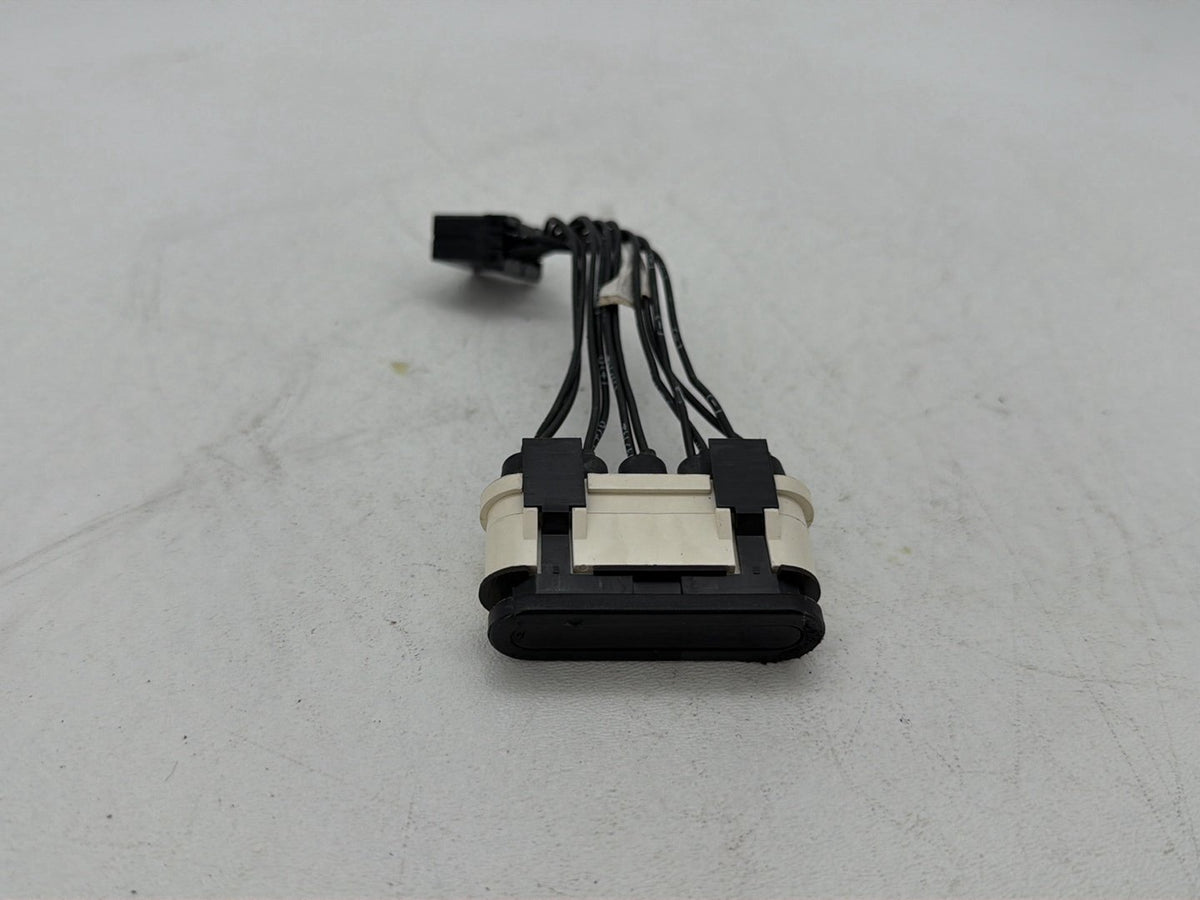 2005 Harley Electra Glide Touring Ultra OEM Dash Indicator Lamp Wire Plug 68789-96A