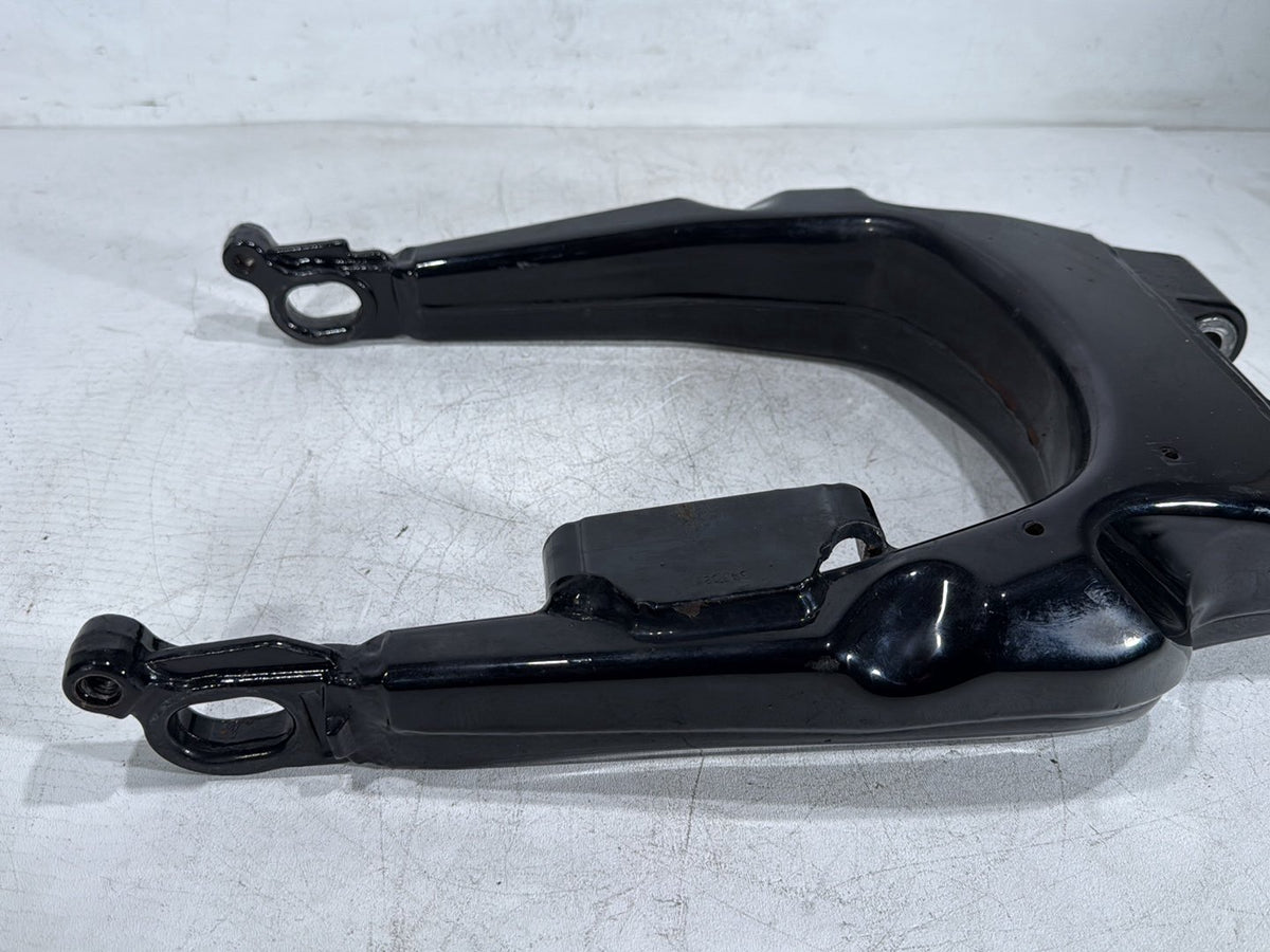 2011 Harley Electra Glide Touring Ultra OEM Rear Fork Swingarm Swing Arm
