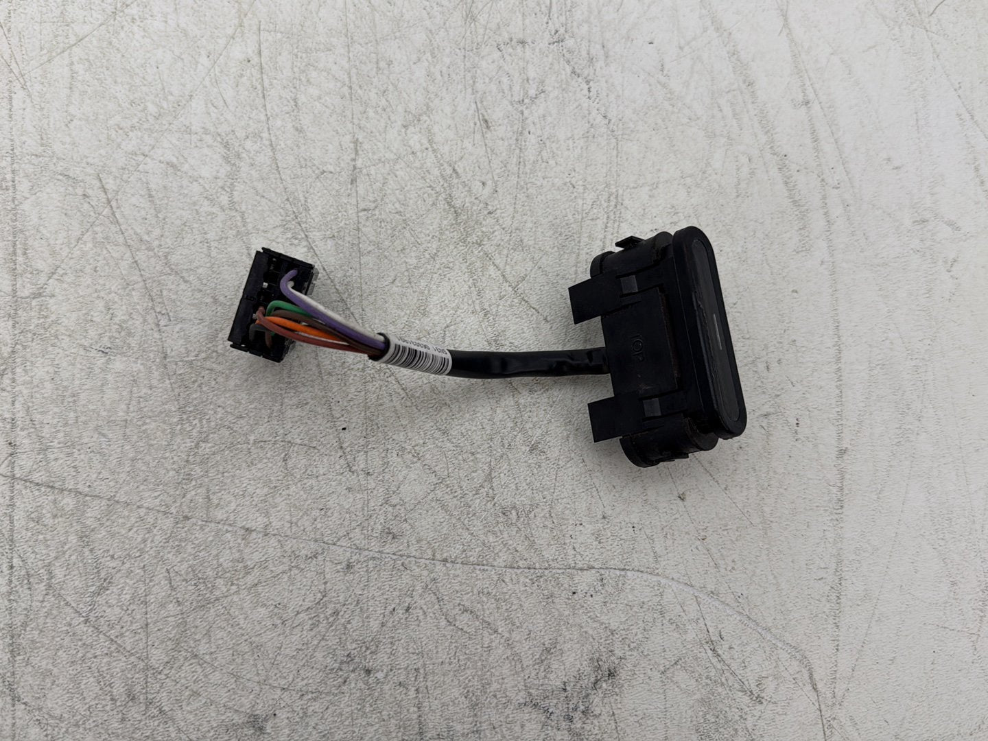 2007 Harley Touring FLHTC Electra Glide Classic OEM Dash Indicator Lamp Wire Plug 68789-96A