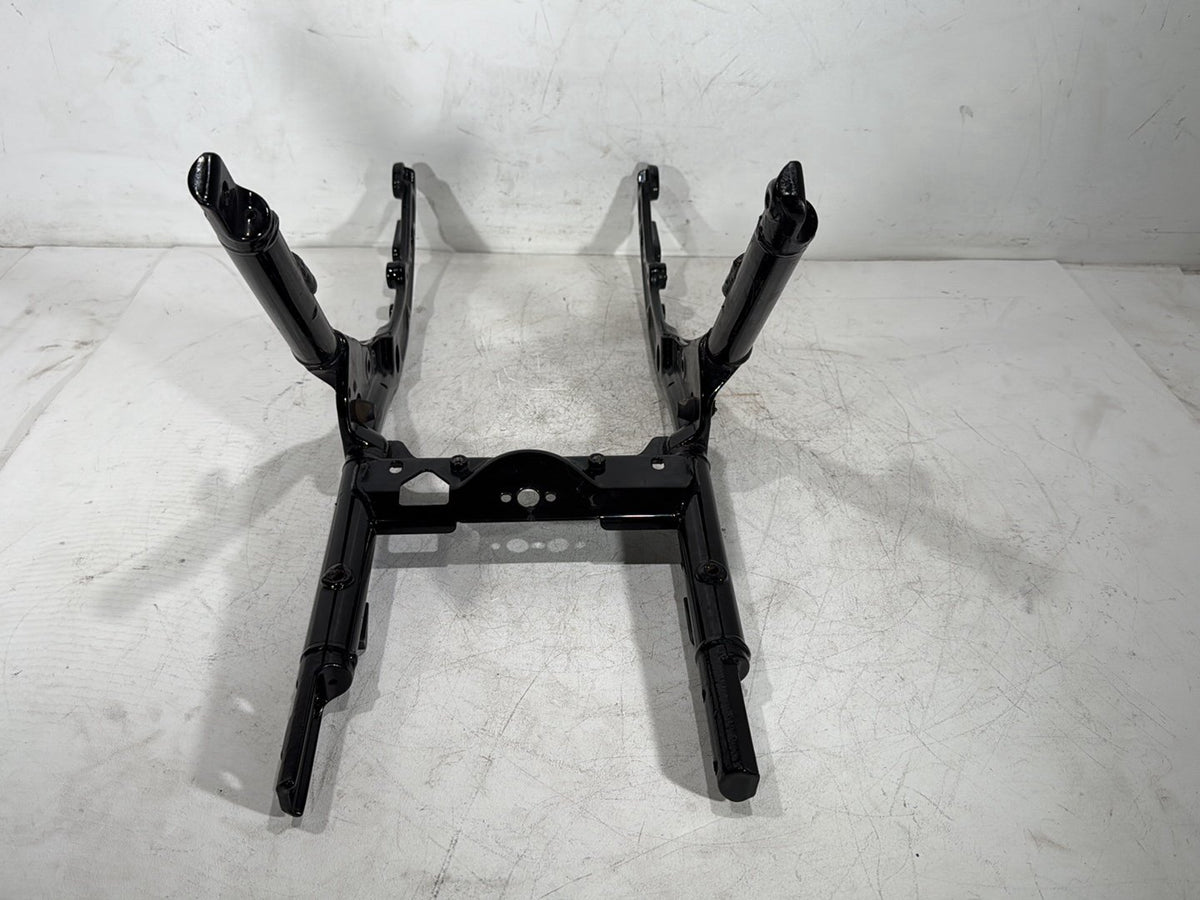 11 Harley Road Glide Touring FLTRX OEM Rear Back Sub Frame Rail Bar 48079-09BHP