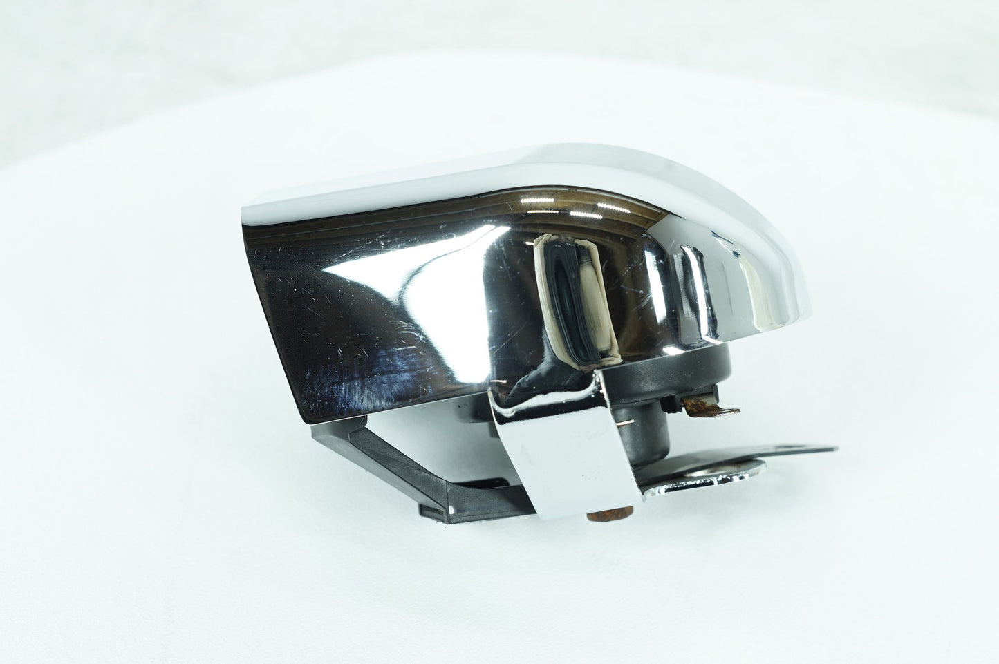 2007 - 2017 Harley-Davidson Dyna Switchback Horn Signal Klaxon Chrome Cover 69012-93A