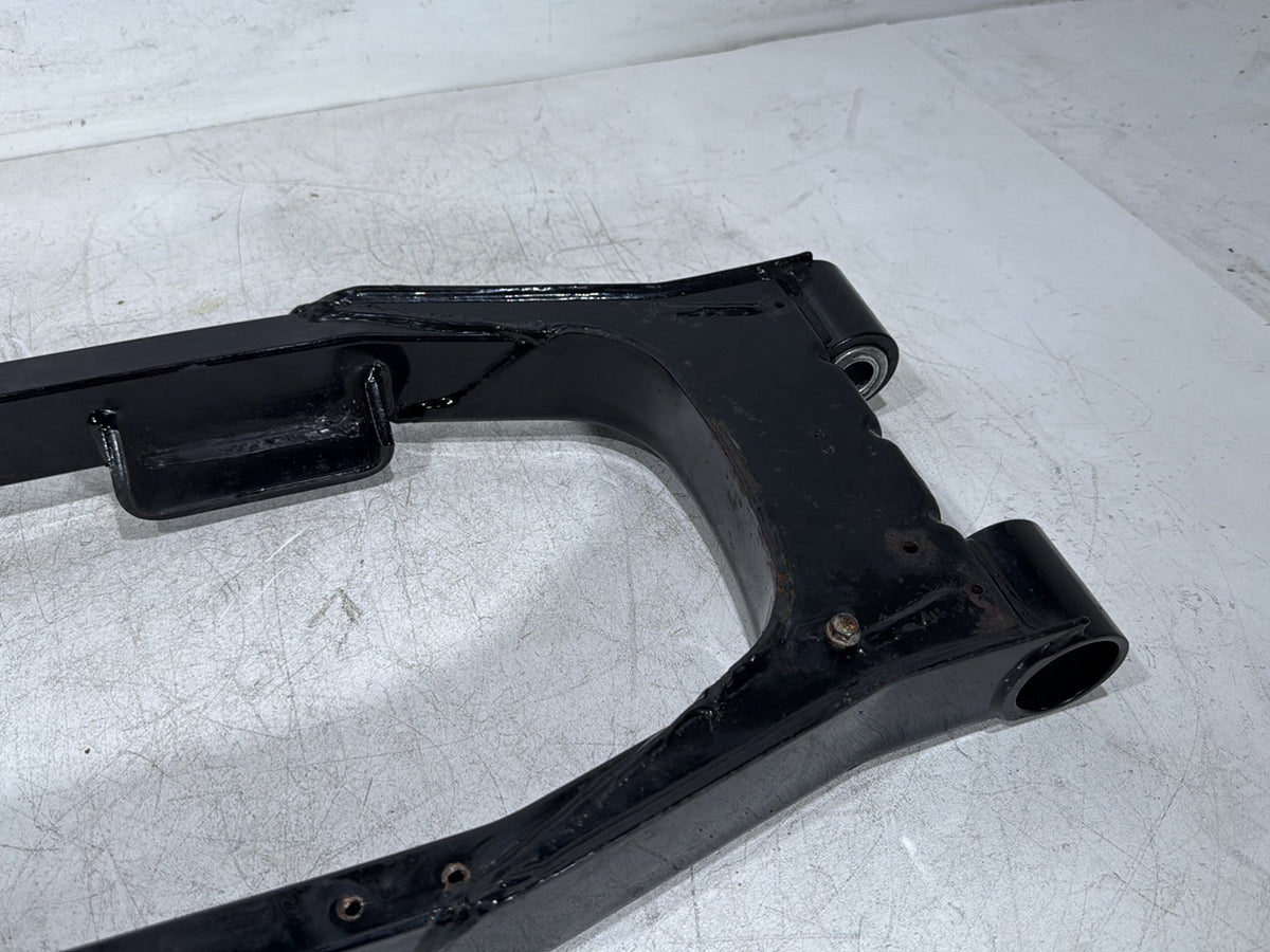 2006 Harley Electra Glide Touring Ultra FLHTCUI OEM Rear Fork Swingarm Swing Arm