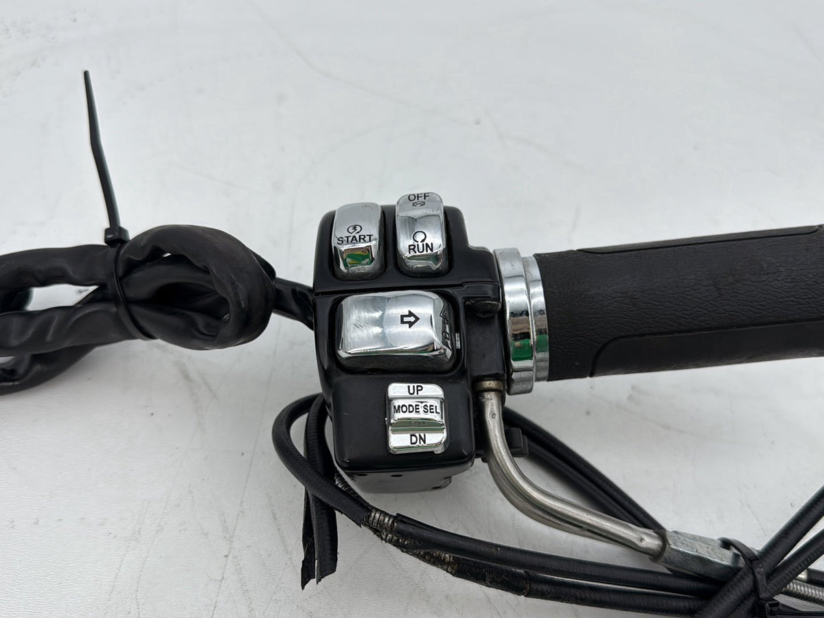 2000 Harley Touring FLHTCI Electra Glide Classic OEM Right Engine Start Kill Switches Controls