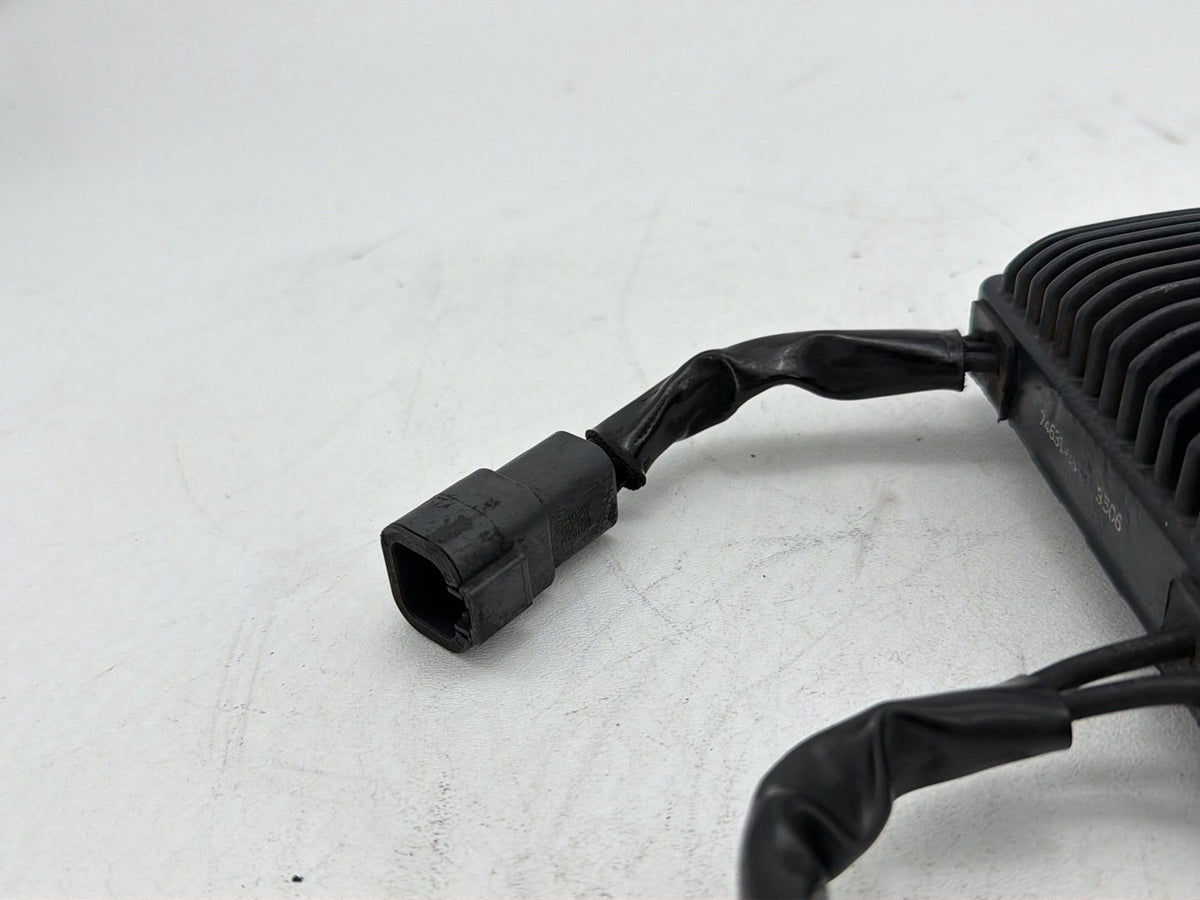 2007 Harley Dyna Street Bob FXDBI OEM Voltage Regulator Rectifier