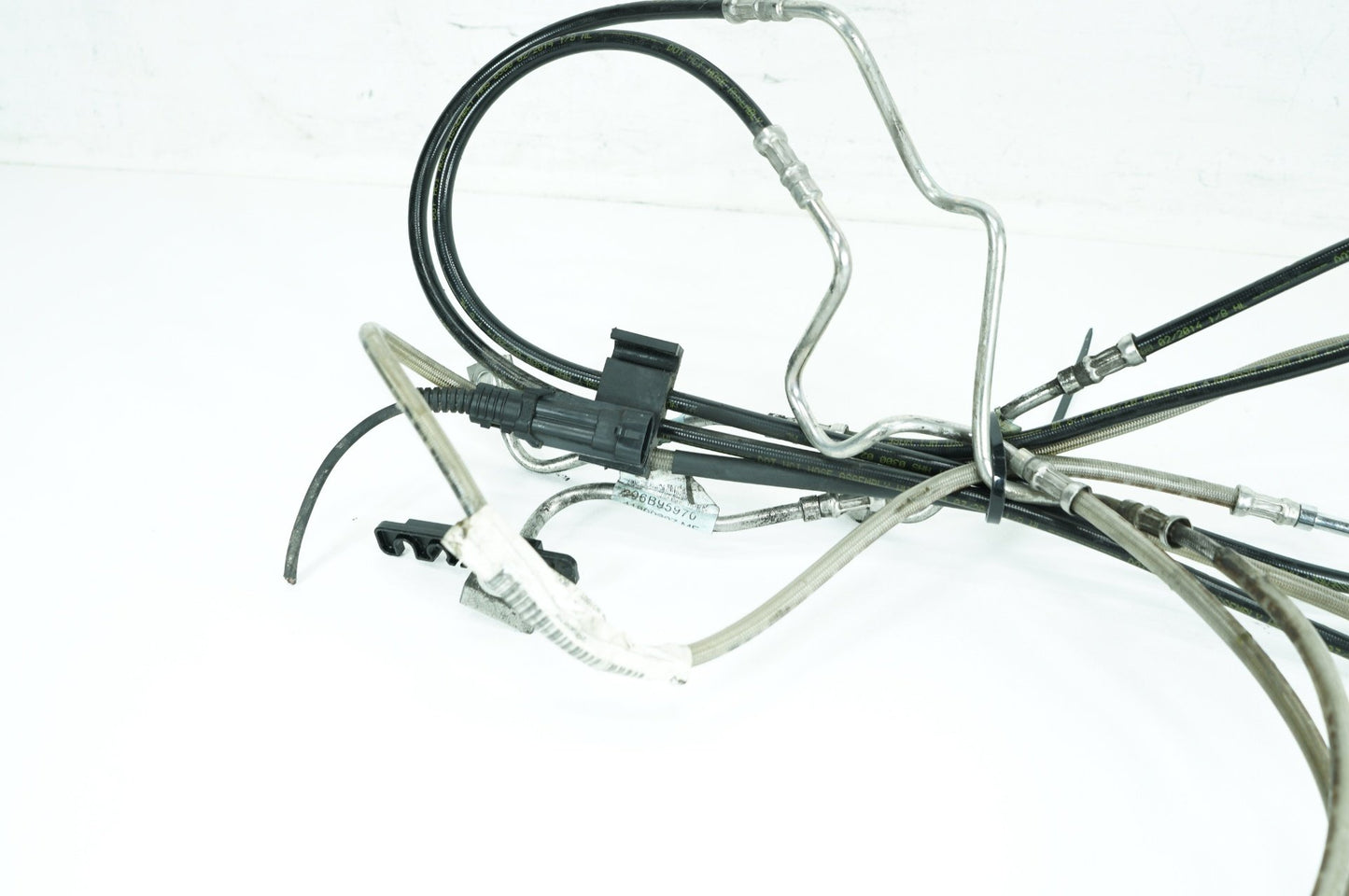 2007 - 2016 Harley-Davidson Touring CVO Electra Screamin Eagle Front Brake Hose Line Pipe ABS 41800206