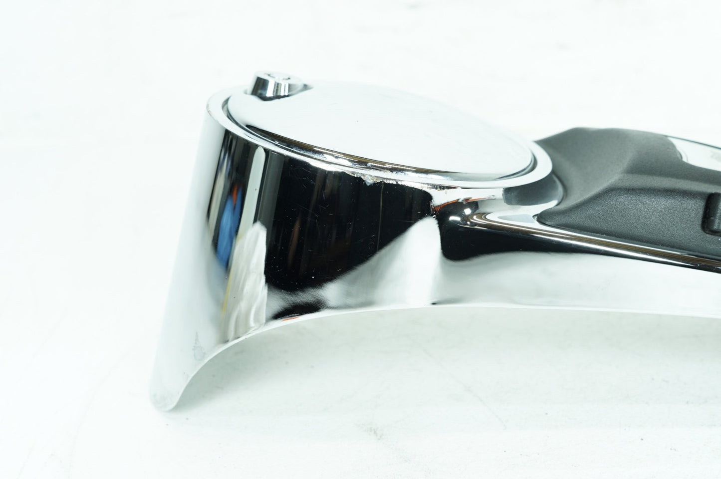 1999 - 2006 Harley-Davidson Touring Electra Glide Ultra Fuel Gas Tank Dash Console NOKey 61270-98A
