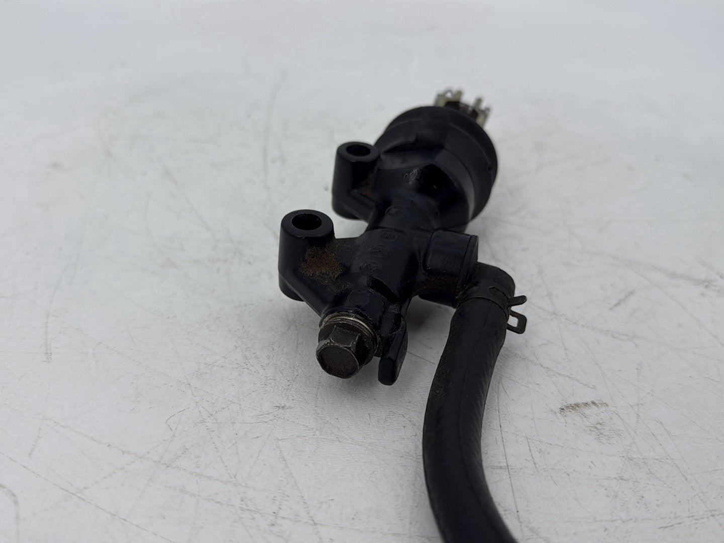 2006 Harley Sportster XL883C 883 Custom OEM Rear Brake Master Cylinder Bottle Brake Line