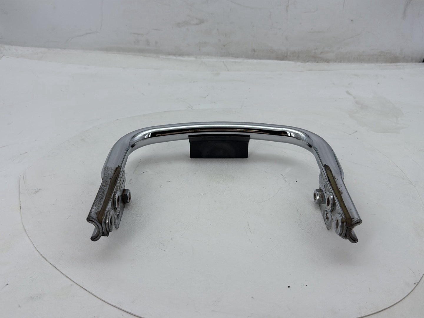 2007 Harley Street Glide Touring FLHX OEM Rear License Plate Support Bar Holder