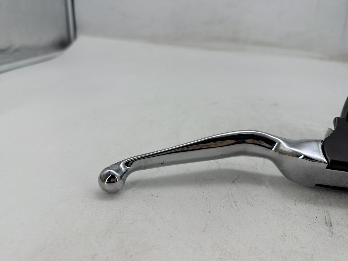 2002 Harley Electra Glide Touring OEM Front Right Brake Lever Master Cylinder