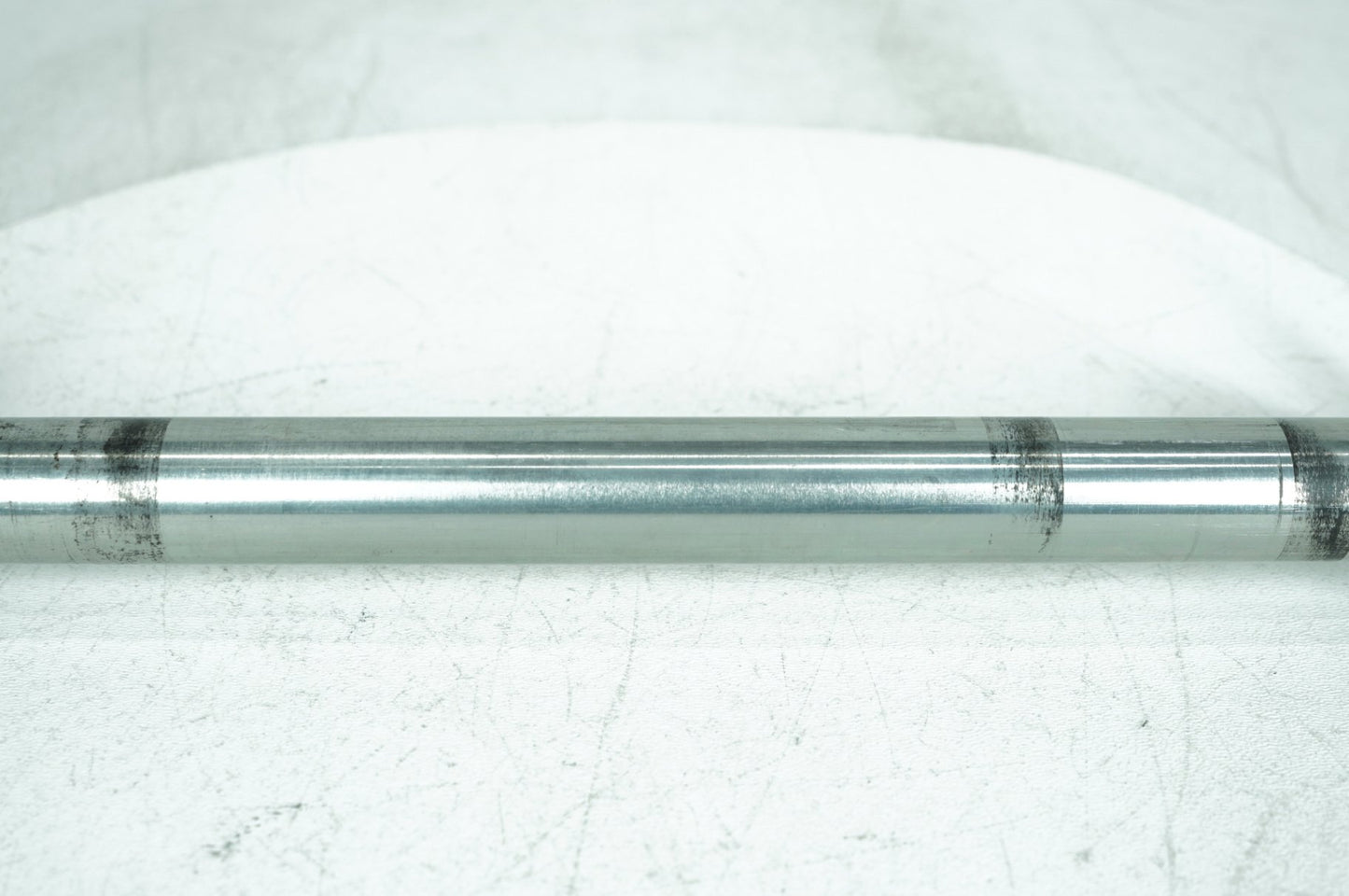 2007 - 2012 Harley-Davidson Touring Electra Glide Ultra Rear Wheel Axle Bolt Shaft 41056-09