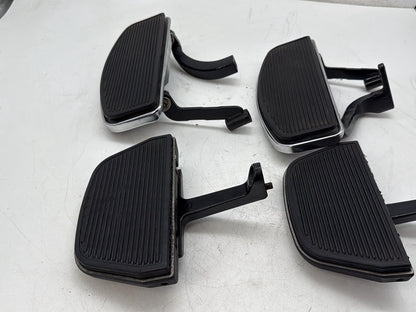 2006 Harley Touring FLHTCI Electra Glide Classic OEM Left Right Driver & Pass Floorboard Foot Rest