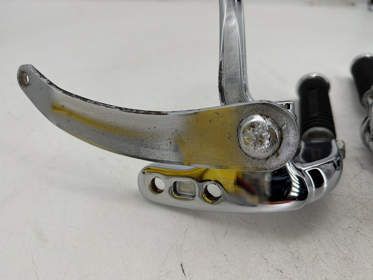 2005 Harley Dyna Super Glide Custom FXDC OEM Left Right Foot Brake Control Pegs