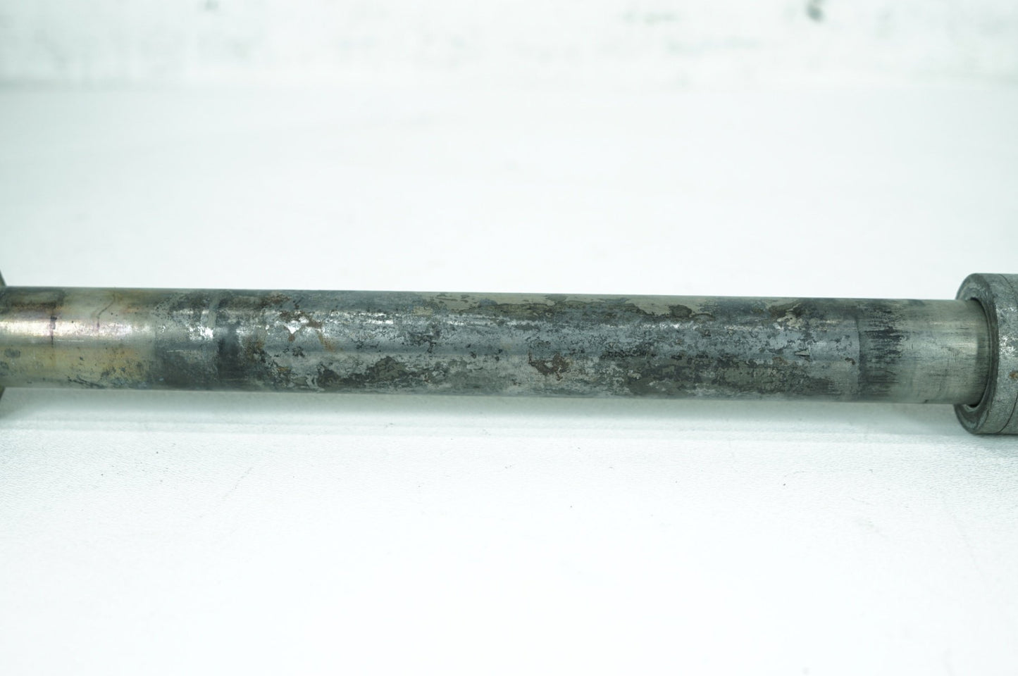 2004 - 2013 Harley-Davidson Sportster Low Rear Wheel Axle Bolt Shaft 41176-08
