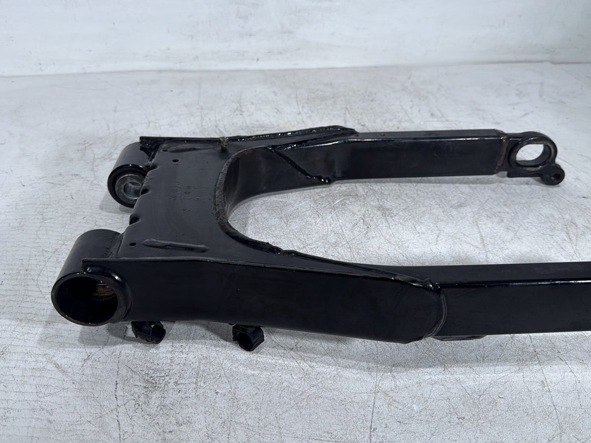 2005 Harley Road King Touring Police OEM Rear Fork Swingarm Swing Arm