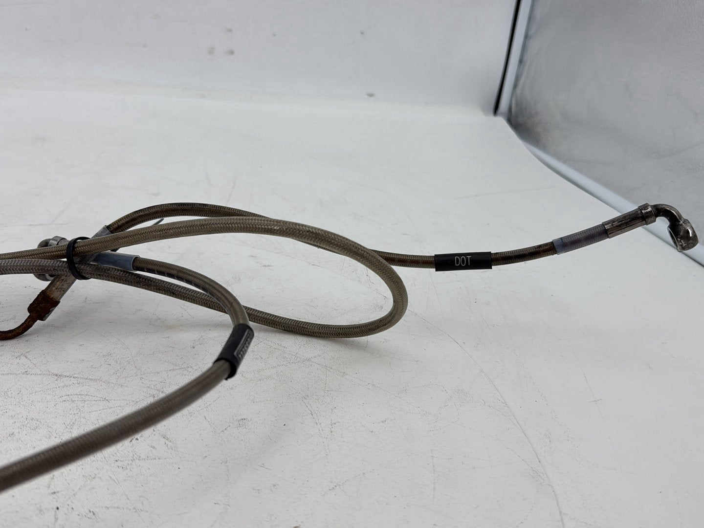 1999 - 2006 Harley-Davidson Touring Road King Police Front Brake Hose Line Pipe 43350-96C