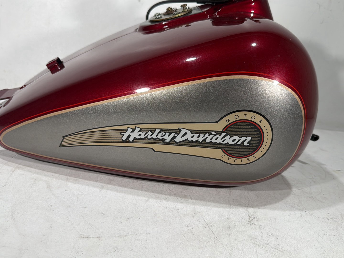 1996 Harley Electra Glide Touring FLHT OEM Fuel Gas Tank Gasoline Reservoir