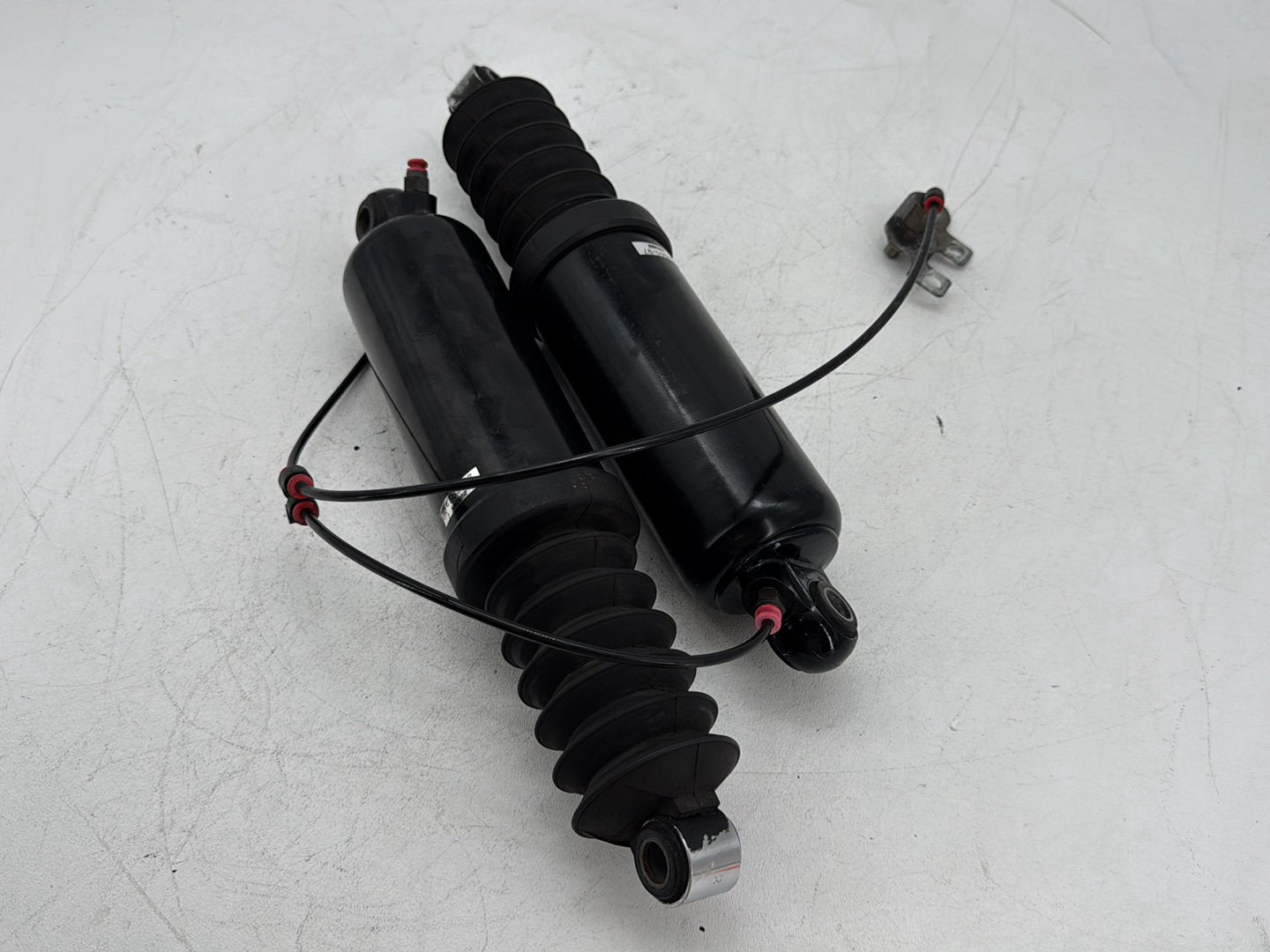 1997 Harley Road King Touring Police Rear Left Right Shock Absorbers 13"