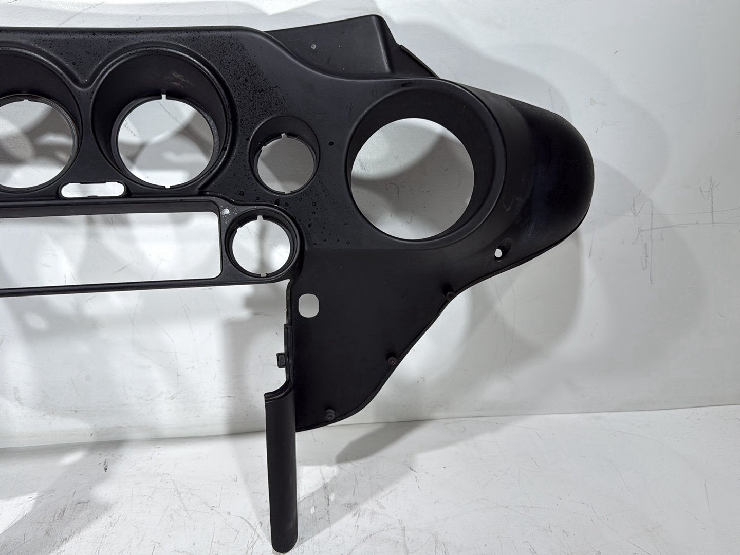 2006 Harley Touring FLHTCI Electra Glide Classic OEM Front Inner Batwing Fairing Cover