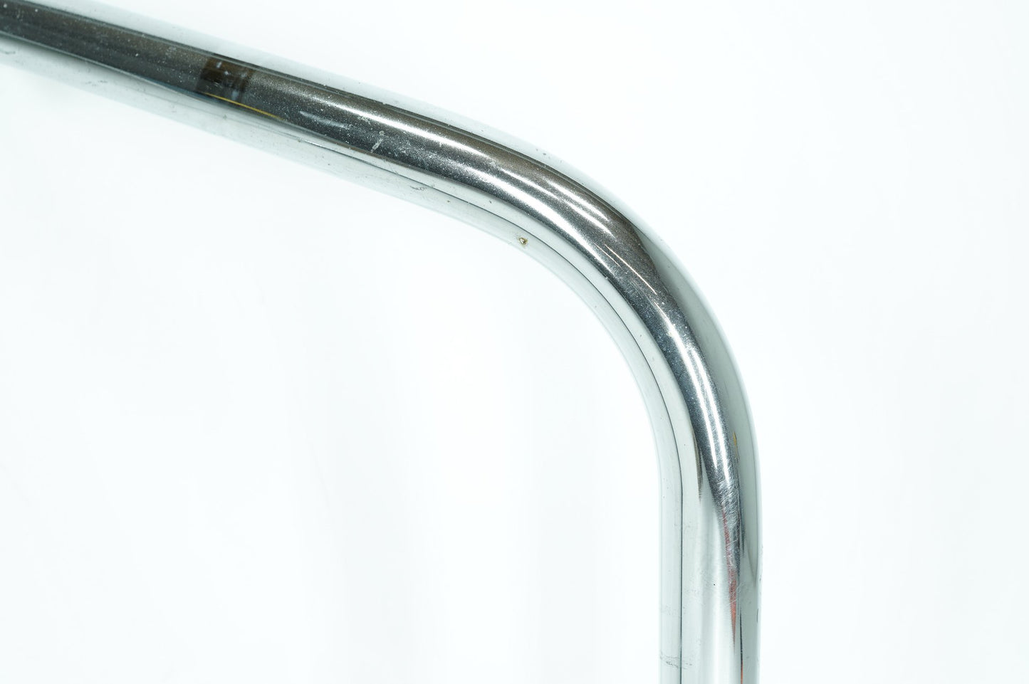 1999 - 2006 Harley-Davidson Softail Deluxe Front Engine Crash Highway Bar Guard 49184-09