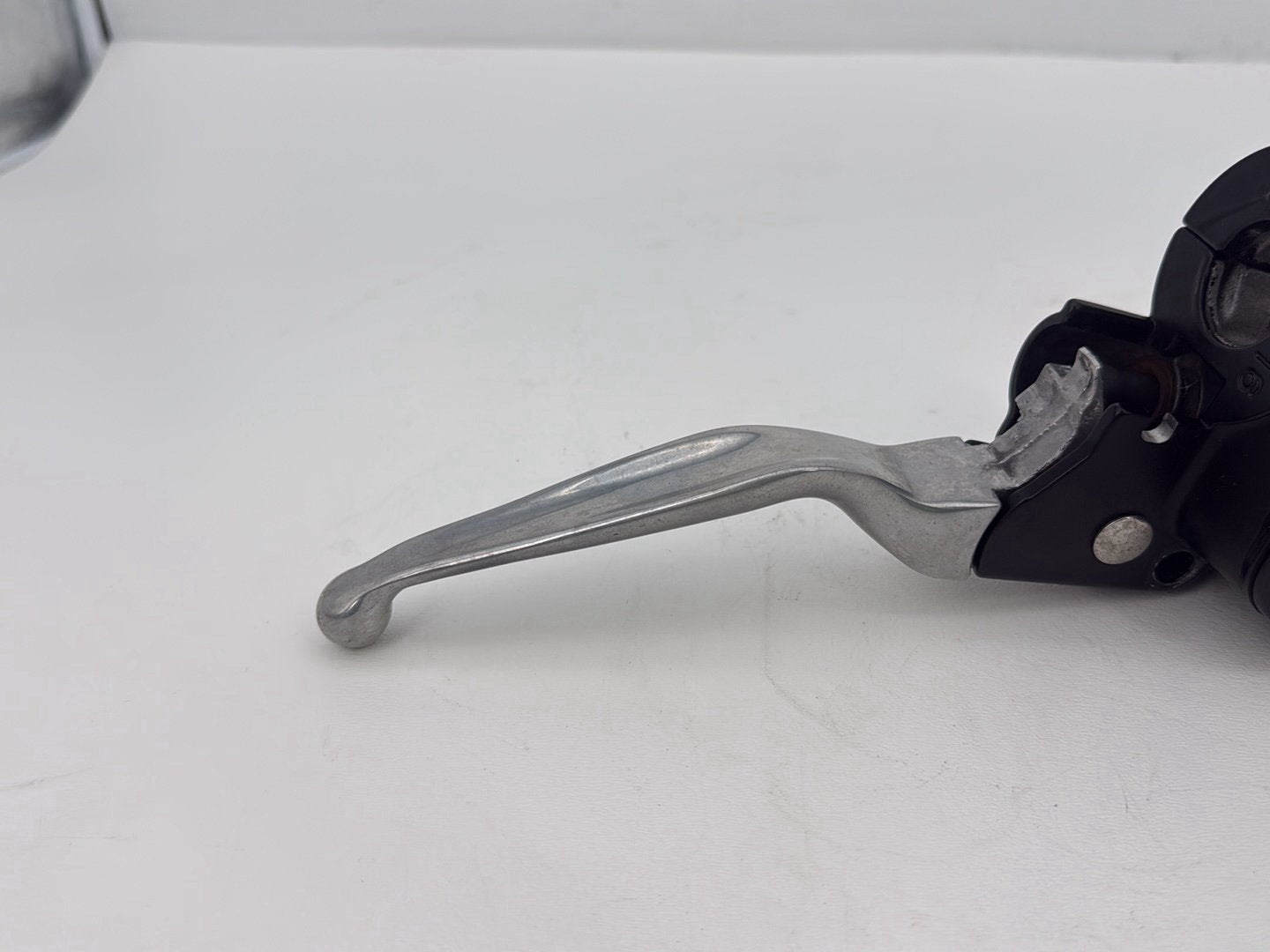 2003 Harley Sportster XL1200C 1200 Custom Anniversary OEM Front Right Brake Lever Master Cylinder