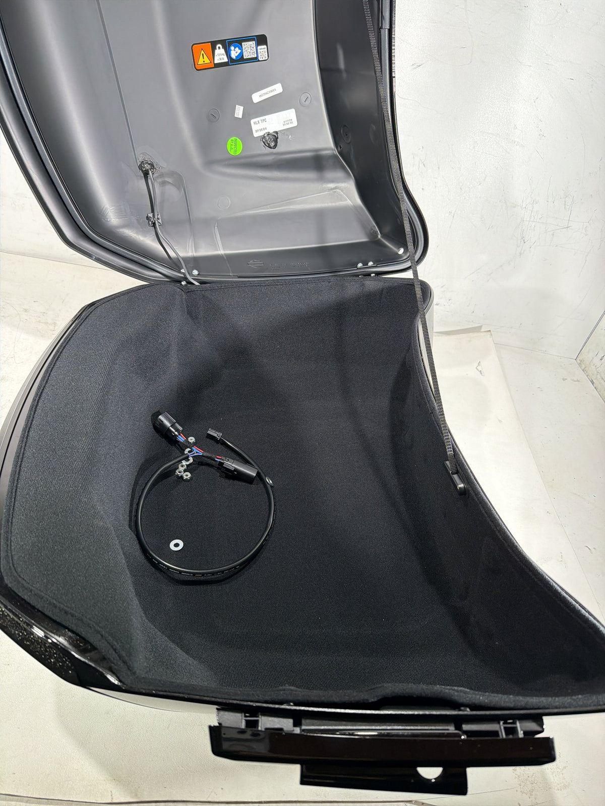 2016 Electra Glide CVO Screamin Eagle Rear Tour Pak Trunk Luggage Tray Box