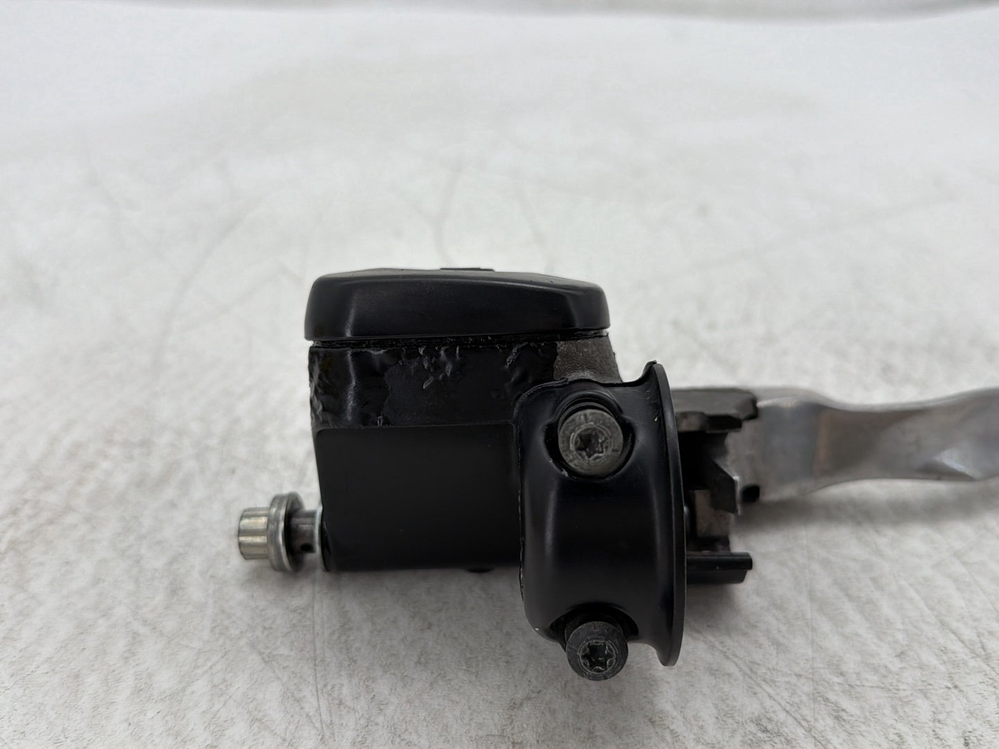 2011 Harley Heritage Softail Classic FLSTC OEM Front Right Brake Lever Master Cylinder