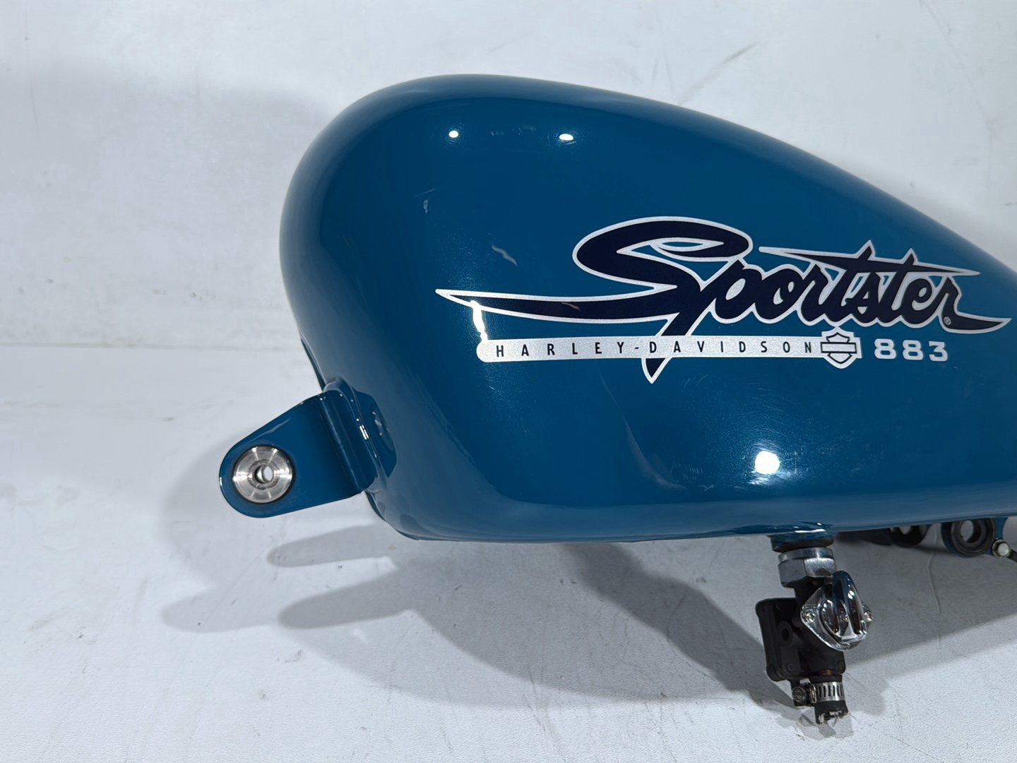 2001 Harley Sportster 883 Hugger XLH883 OEM Fuel Gas Tank Gasoline Reservoir CARB