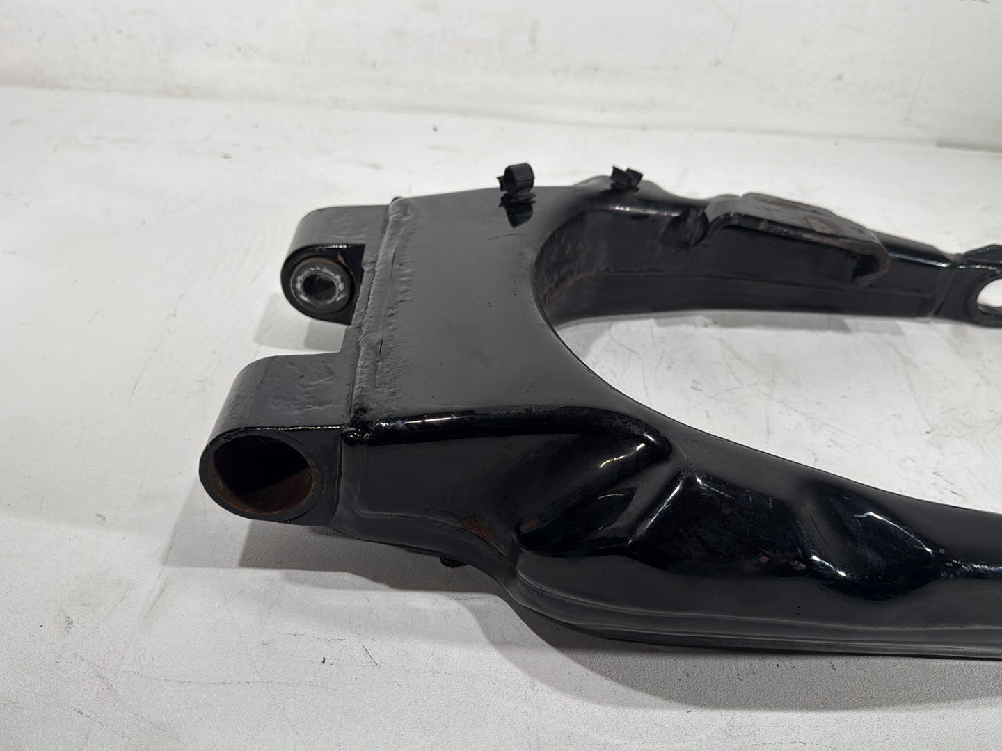 2018 Harley Electra Glide Touring Ultra FLHTCU OEM Rear Fork Swingarm Swing Arm