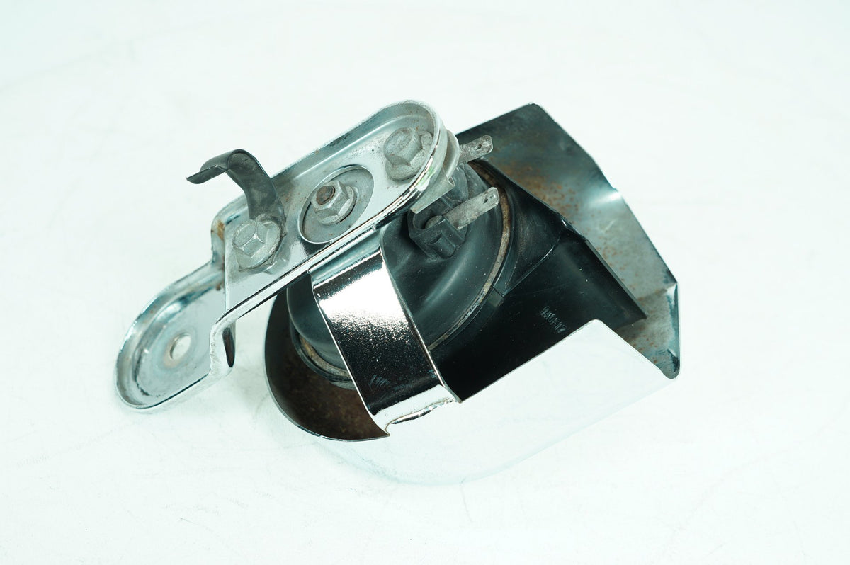 2007 - 2012 Harley-Davidson Touring Electra Glide Ultra Horn Signal Klaxon Chrome Cover 69060-90F