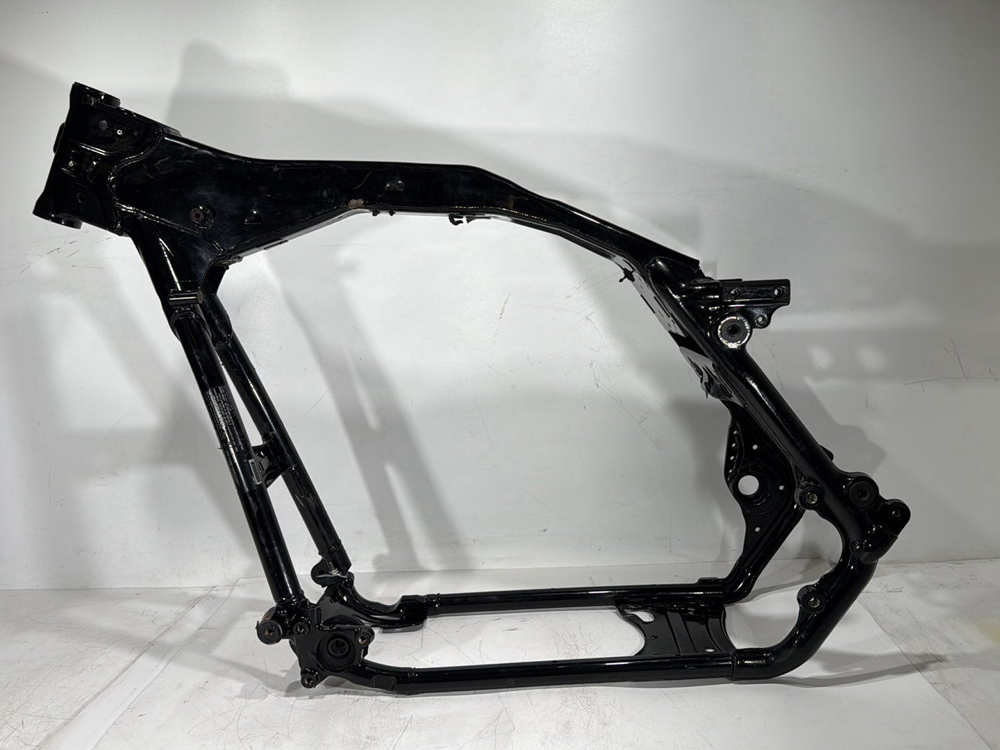 11 Harley Road King Touring Classic Body Main Frame Chassis CLN CLR-BENT Leg-