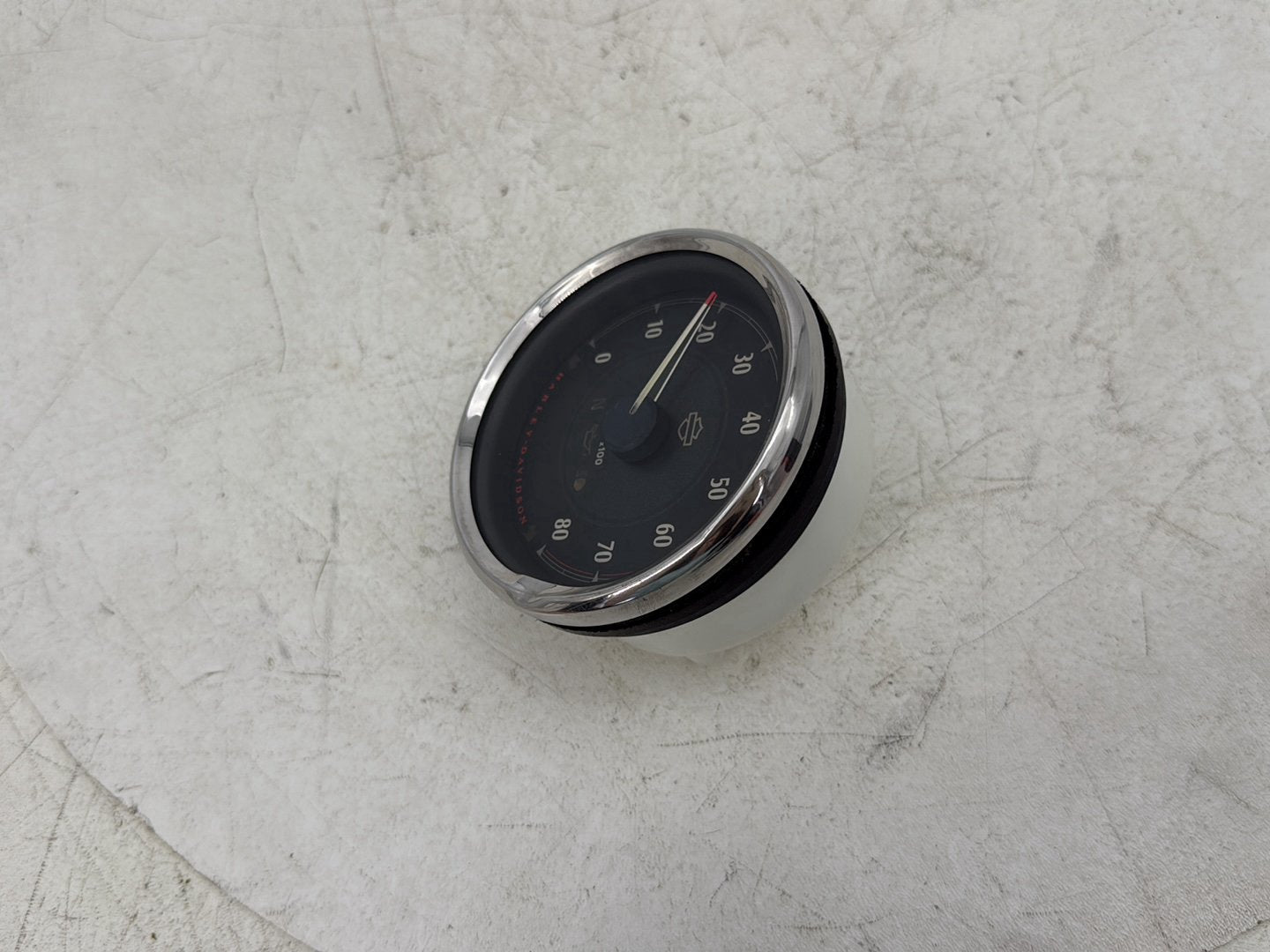 2015 Harley Dyna Low Rider FXDL OEM Tachometer Tacho Gauge Instrument Cluster