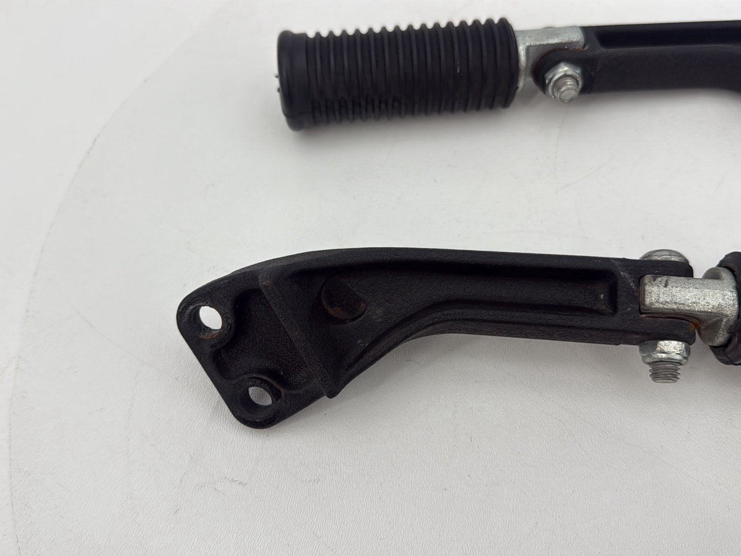2007 - 2017 Harley-Davidson Dyna Wide Glide Passenger Left & Right Foot Pegs 49230-06