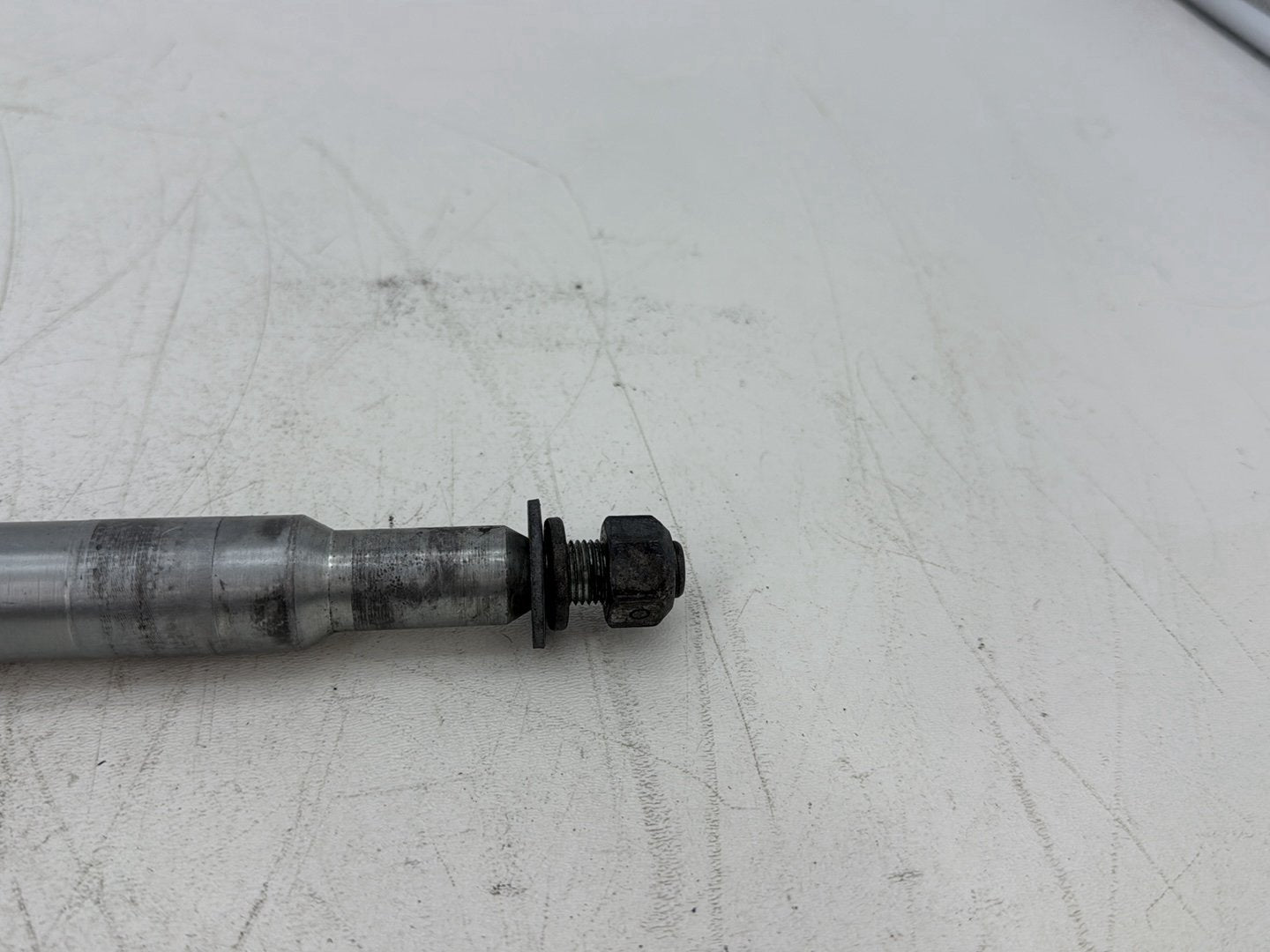 2000 Harley Touring FLHTCUI Electra Glide Ultra OEM Front Wheel Axle Bolt Shaft