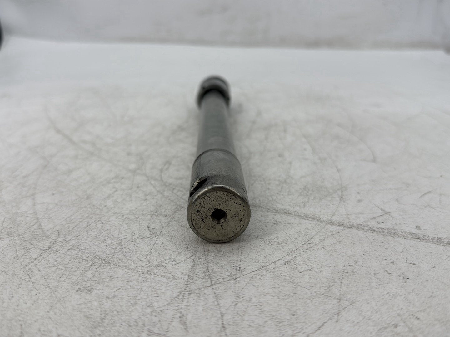 2005 Harley Electra Glide Touring Ultra FLHTCUI OEM Front Wheel Axle Bolt Shaft