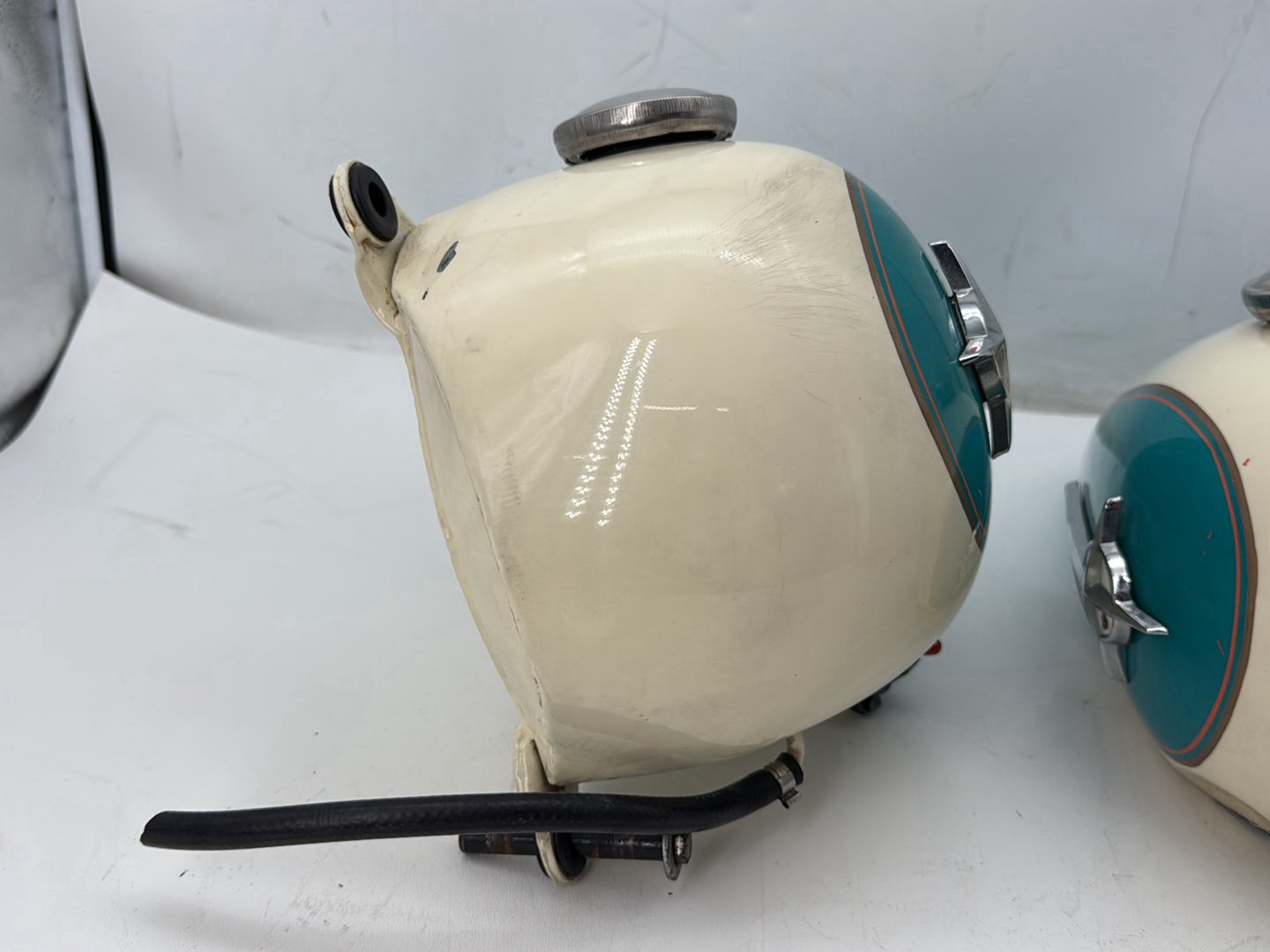 1991 Harley Heritage Softail Classic FLSTC OEM Fuel Gas Tank Gasoline Reservoir