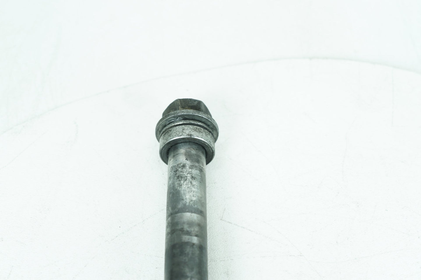 1999 - 2006 Harley-Davidson Touring Road King Classic Rear Wheel Axle Bolt Shaft  	41110-89