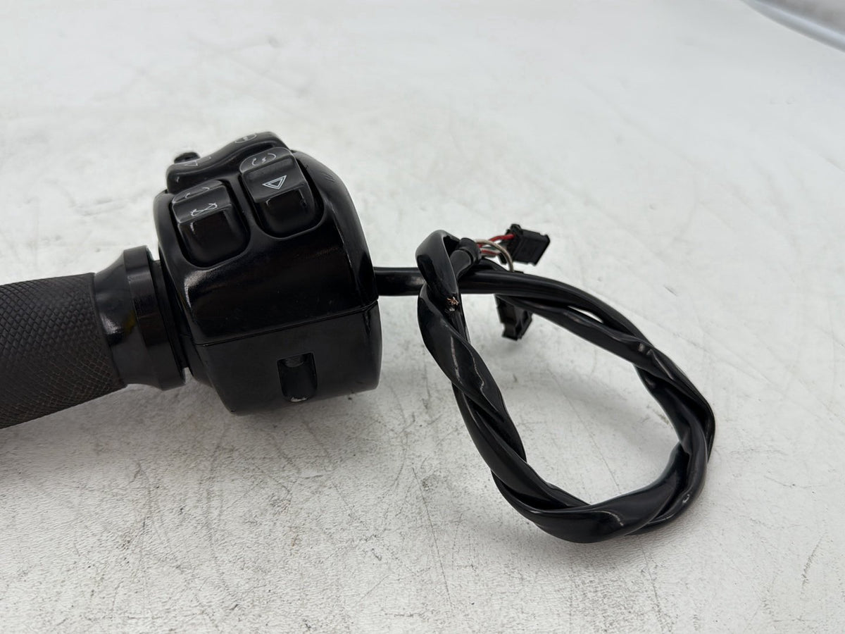 2018 Harley Electra Glide Touring OEM Right Engine Start Kill Switches Controls