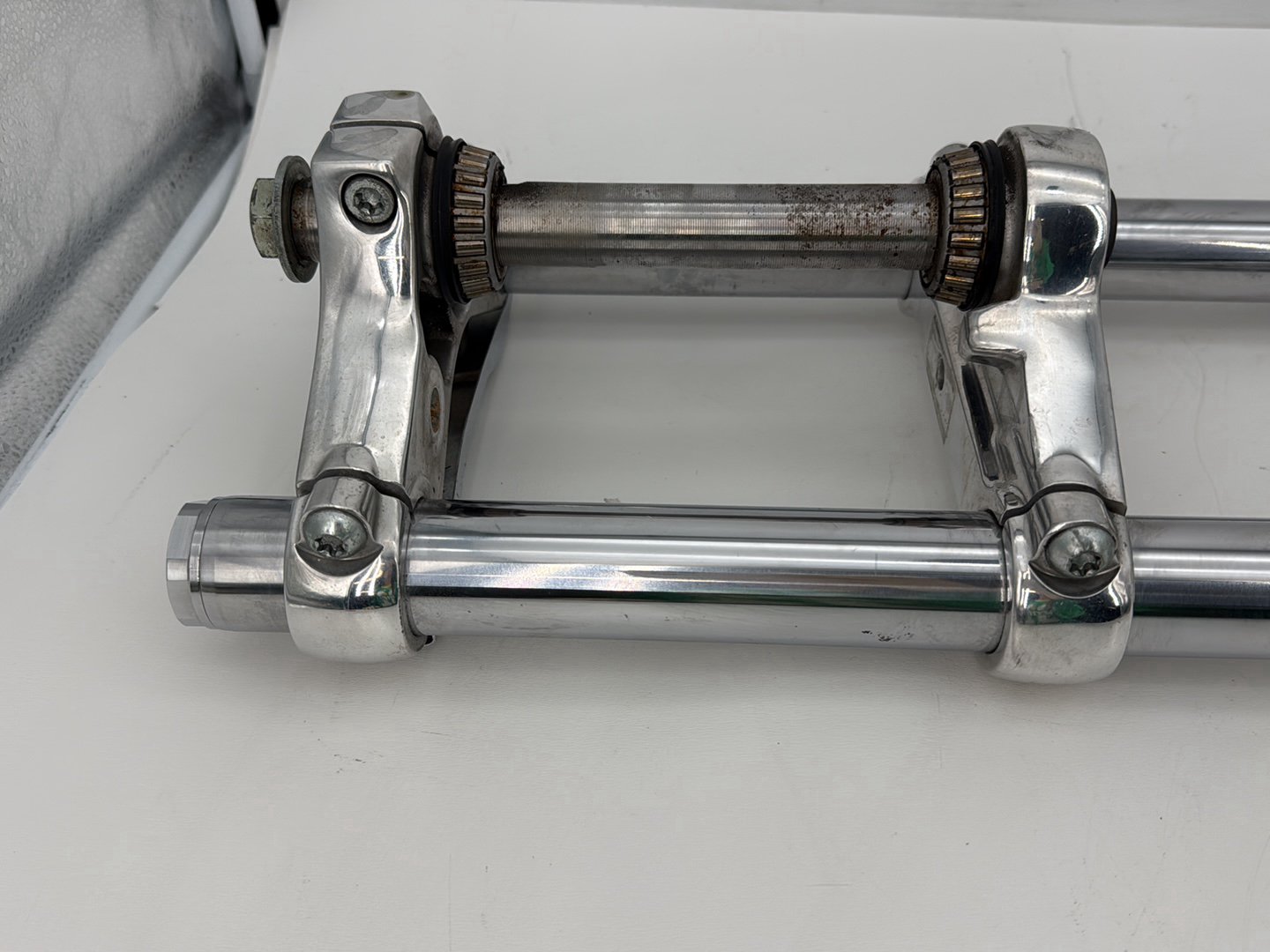2009 Harley Sportster XL1200C 1200 Custom OEM Front Triple Tree Set & LH RH Fork Legs Sliders