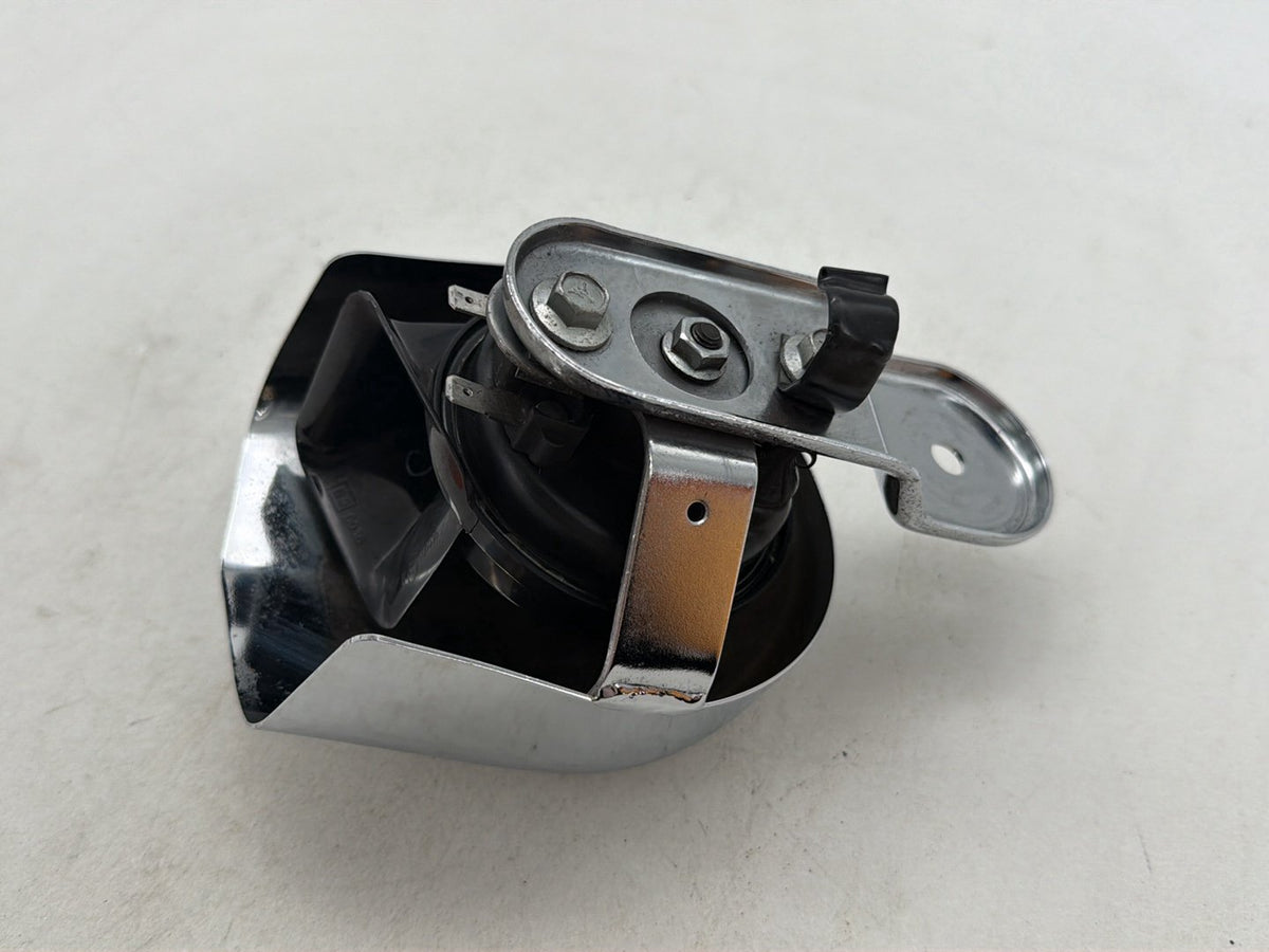 2010 Harley Street Glide Touring FLHX OEM Horn Signal Klaxon Chrome Cover