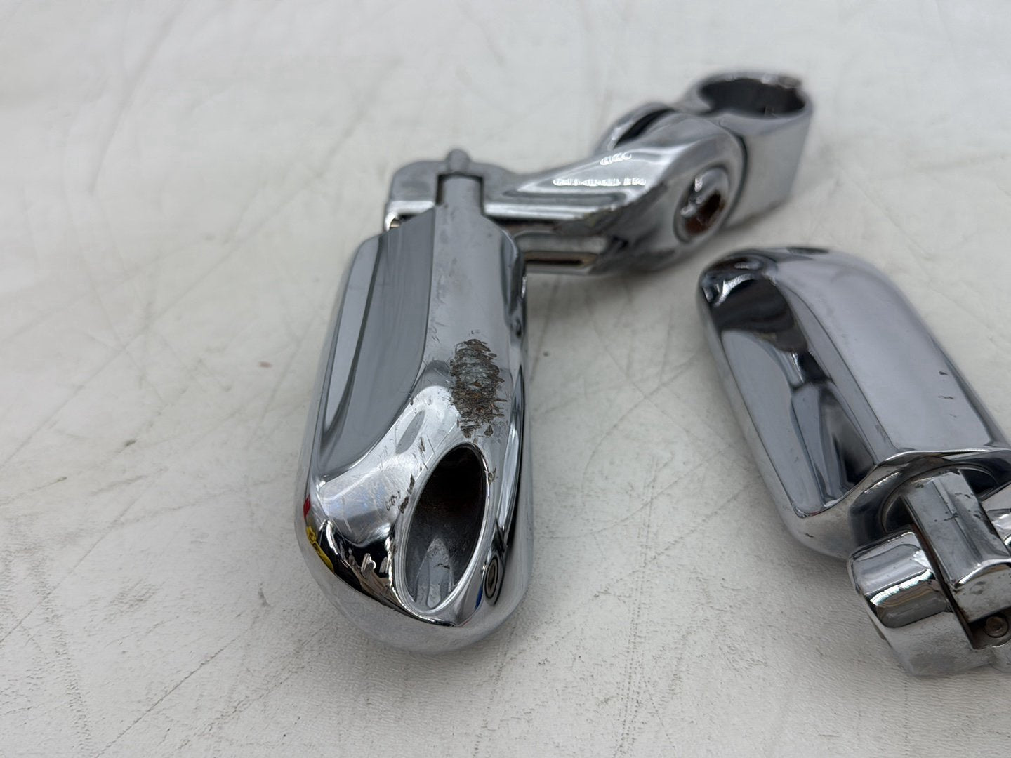 05 Harley Heritage Softail Classic FLSTCI OEM Front Right Left Highway Foot Pegs