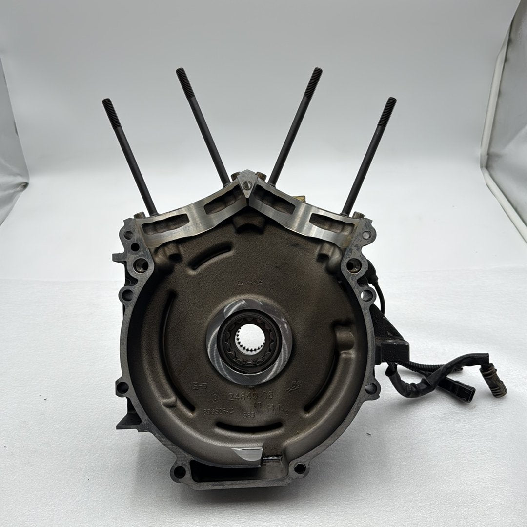 2007 - 2012 Harley-Davidson Touring Street Glide Crankcase Shaft Engine Motor Cover 24649-06