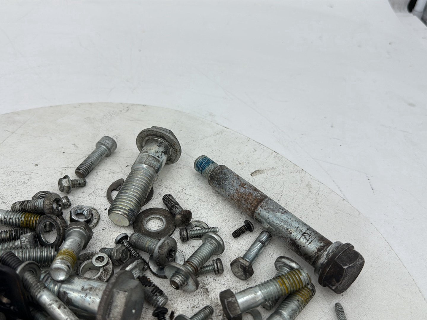 2009 Harley Sportster 883 Low XL883L OEM Hardware Bolts Nuts & Brackets